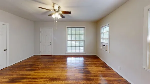 $1,250 | 224 West Hull Street, Unit A, Denison, TX 75020