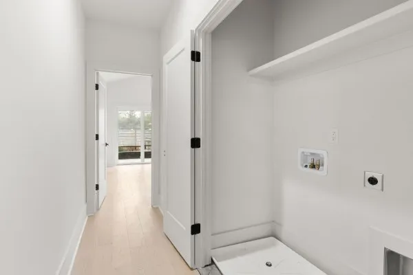 a view of backyard of the house