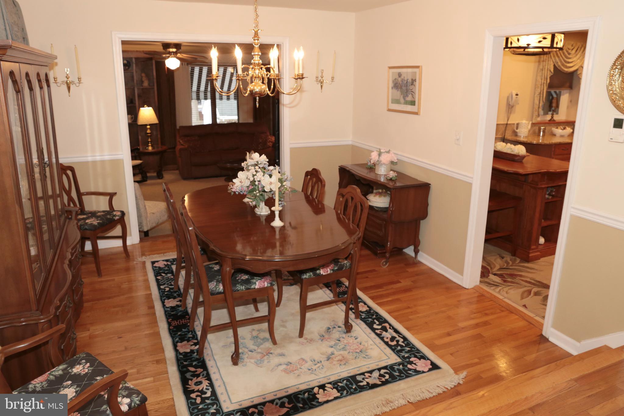 29 Wolfpack Road Hamilton, NJ 08619 - Photo 26 of 49 dining room