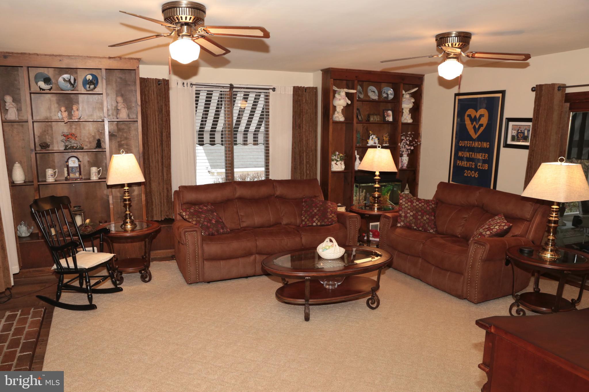 29 Wolfpack Road Hamilton, NJ 08619 - Photo 27 of 49 Family~room with fireplace