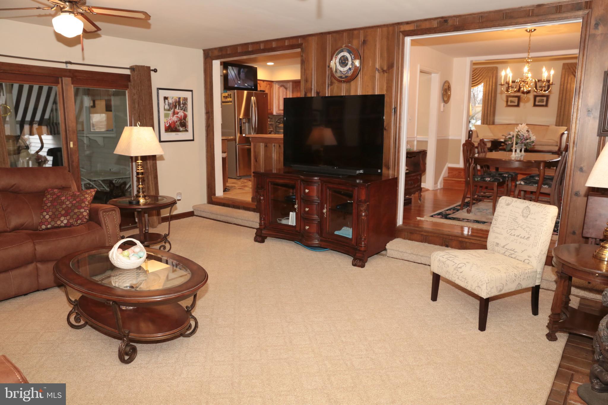 29 Wolfpack Road Hamilton, NJ 08619 - Photo 28 of 49 Family room with fireplace