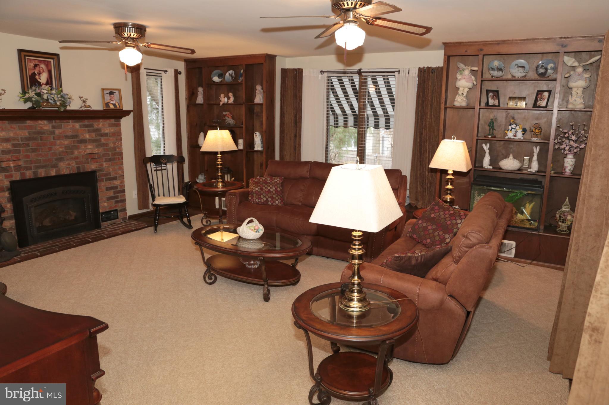 29 Wolfpack Road Hamilton, NJ 08619 - Photo 29 of 49 Family~room with fireplace