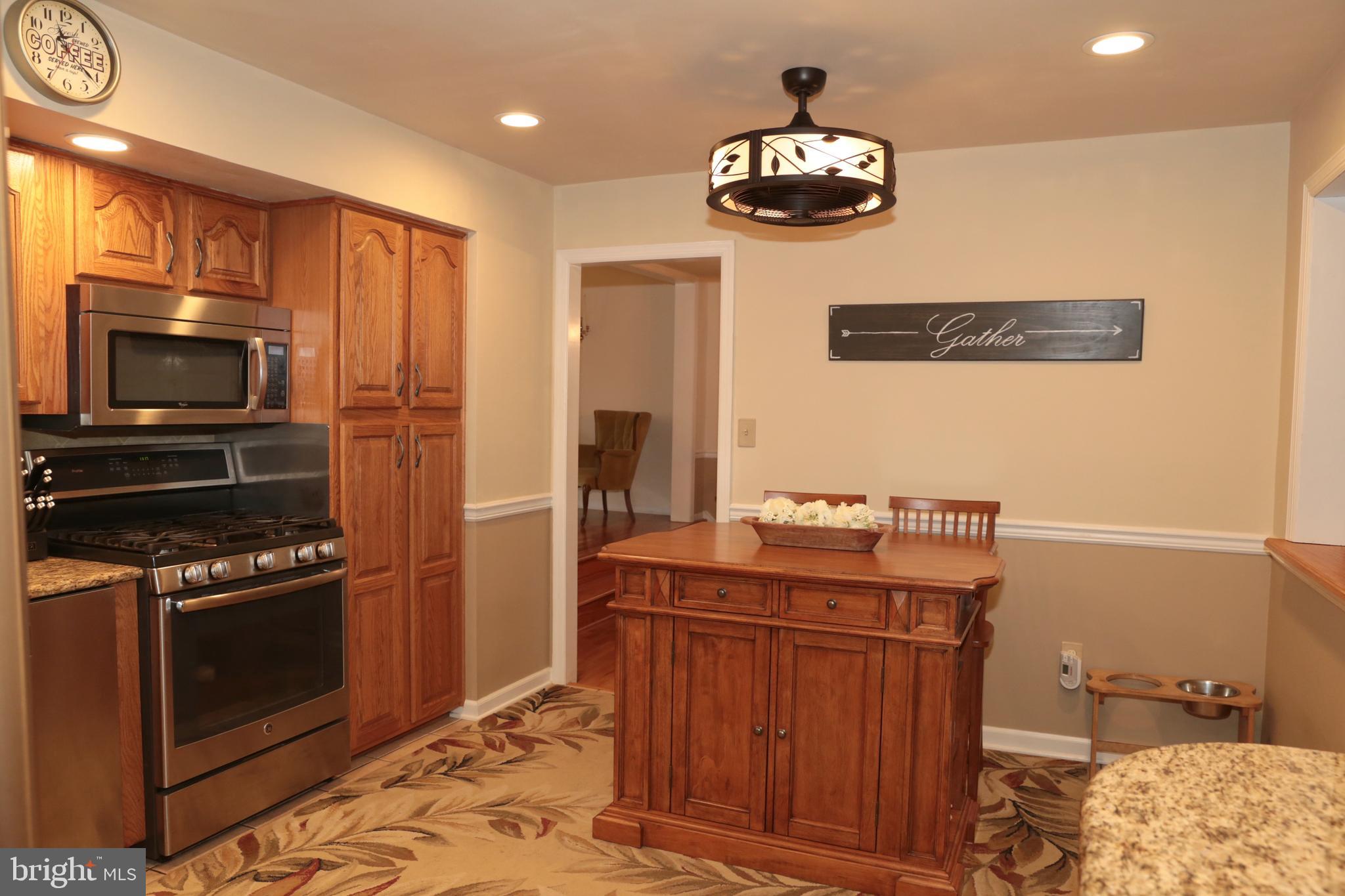 29 Wolfpack Road Hamilton, NJ 08619 - Photo 8 of 49 Gallery Image 8