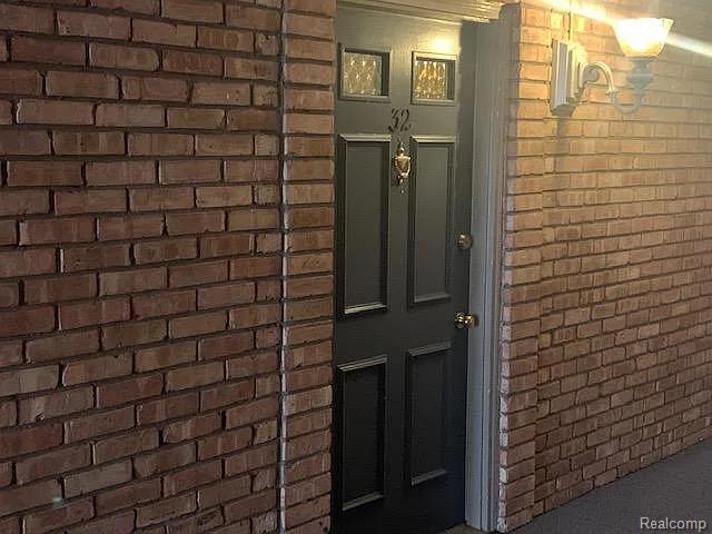 2230 West 14 Mile Road, Unit 32 Royal Oak, MI 48073 - Photo 5 of 8