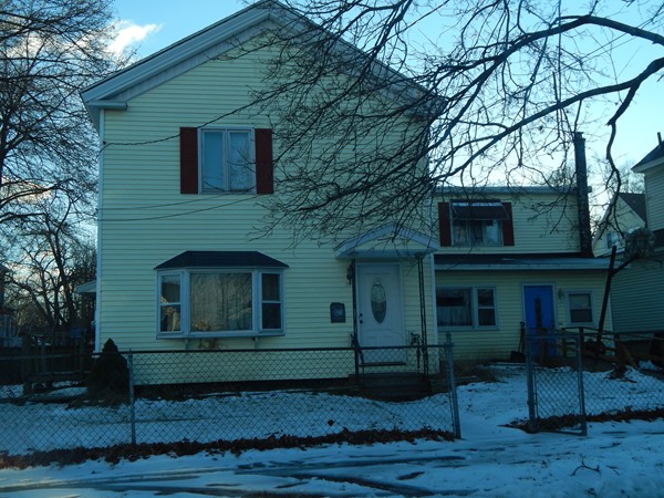 77 East Street Clinton, MA 01510 - Photo 1 of 11 Gallery Image 1