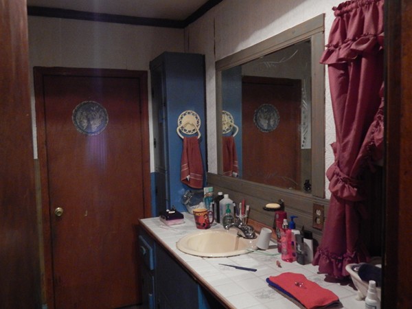 77 East Street Clinton, MA 01510 - Photo 8 of 11 Gallery Image 8