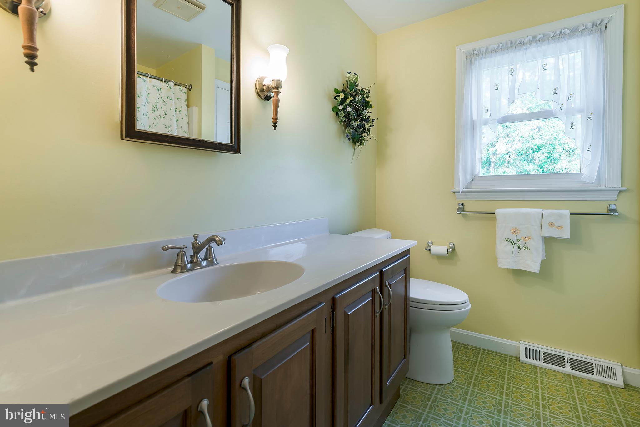 1216 Mill Mar Road Lancaster, PA 17601 - Photo 17 of 26 Full Bathroom #2