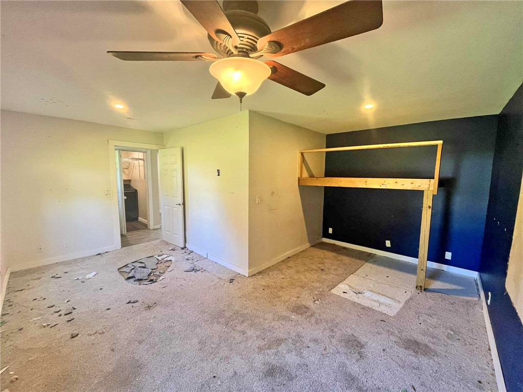 2095 Schilling Road Palmyra, NY 14522 - Photo 15 of 40 Front Bedroom