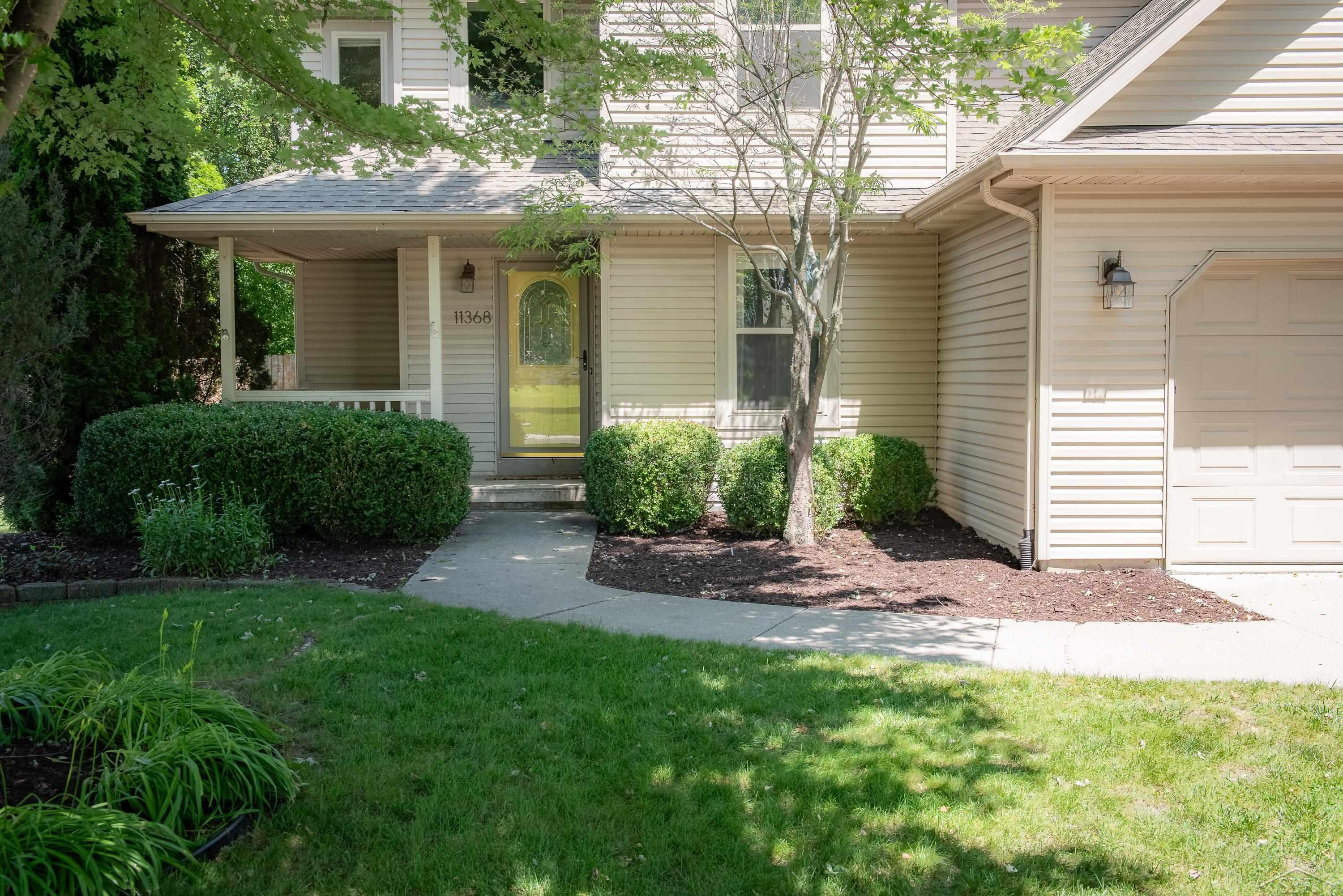11368 August Lane Freeland, MI 48623 - Photo 3 of 40