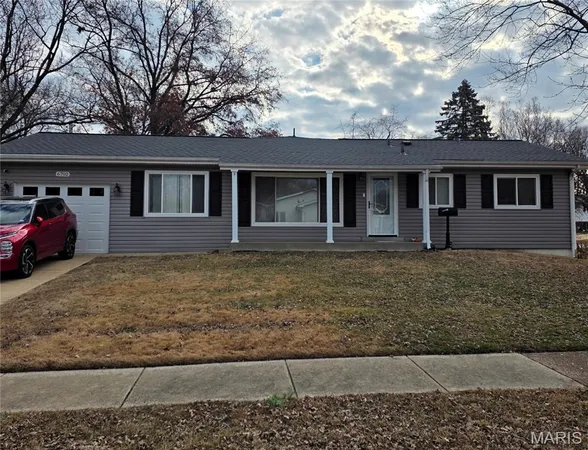 $229,900 | 6702 Flowervale Drive, Hazelwood, MO 63042