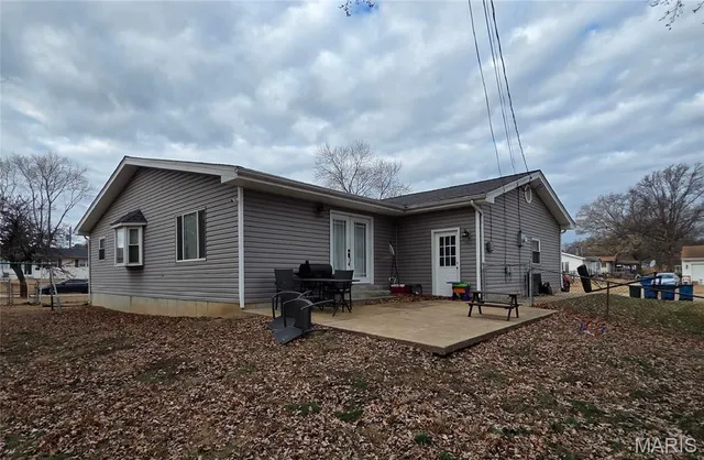 $229,900 | 6702 Flowervale Drive, Hazelwood, MO 63042