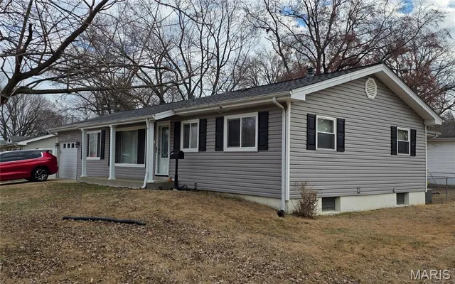 $229,900 | 6702 Flowervale Drive, Hazelwood, MO 63042