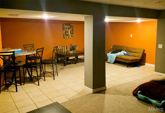 $229,900 | 6702 Flowervale Drive, Hazelwood, MO 63042