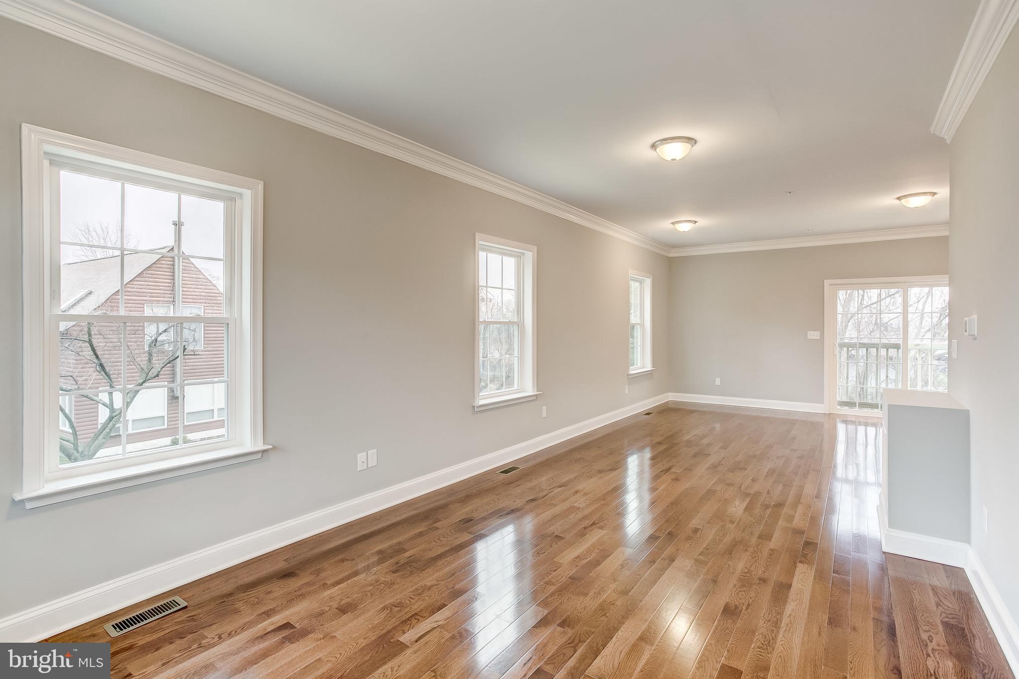 803 North Point Road Baltimore, MD 21224 - Photo 3 of 30 Gallery Image 3