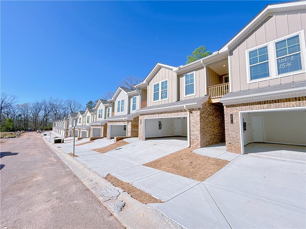 2586 Mills Commons Drive Decatur, GA 30034 - Photo 2 of 27 Gallery Image 2