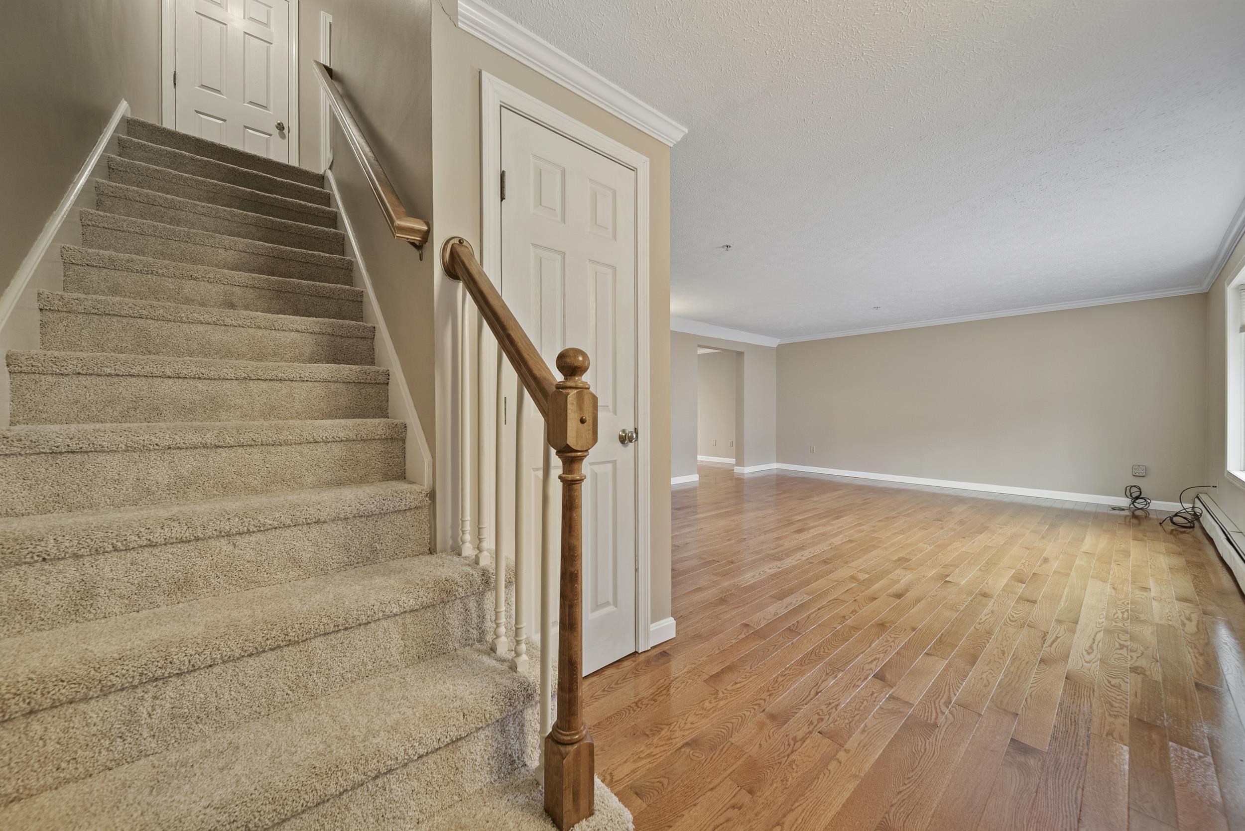 624 Hackett Hill Road Manchester, NH 03102 - Photo 16 of 38