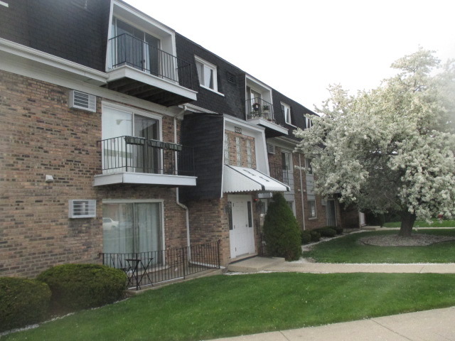 10324 Ridgeland Avenue, Unit 303 Chicago Ridge, IL 60415 - Photo 12 of 12