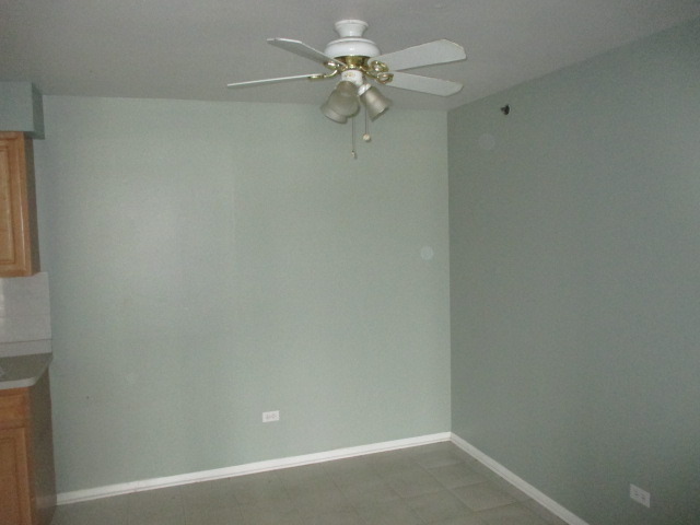 10324 Ridgeland Avenue, Unit 303 Chicago Ridge, IL 60415 - Photo 7 of 12