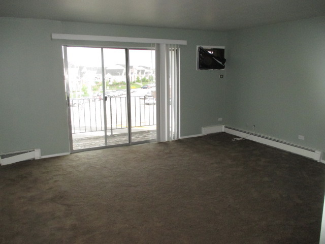 10324 Ridgeland Avenue, Unit 303 Chicago Ridge, IL 60415 - Photo 9 of 12