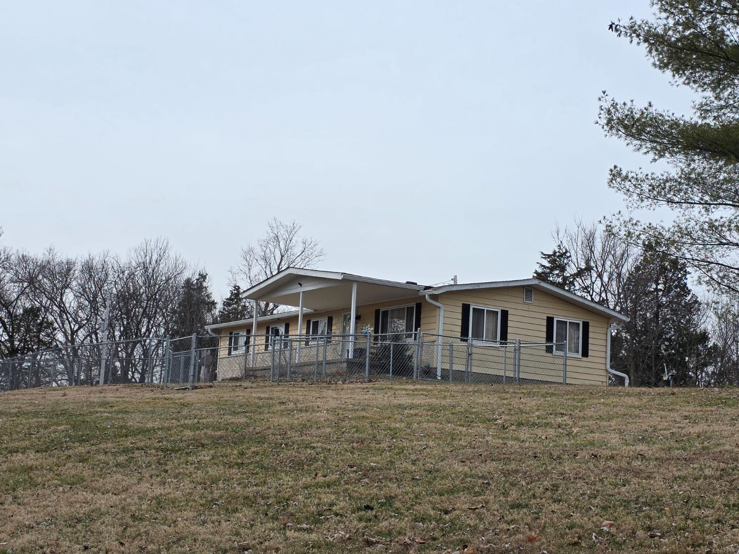 5927 Montgomery Road Vevay, IN 47043 - Photo 4 of 51