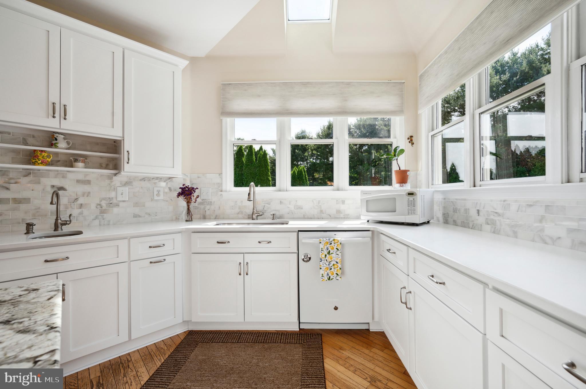 4 Stoney End Road Broomall, PA 19008 - Photo 18 of 50 Note there are 2 sinks