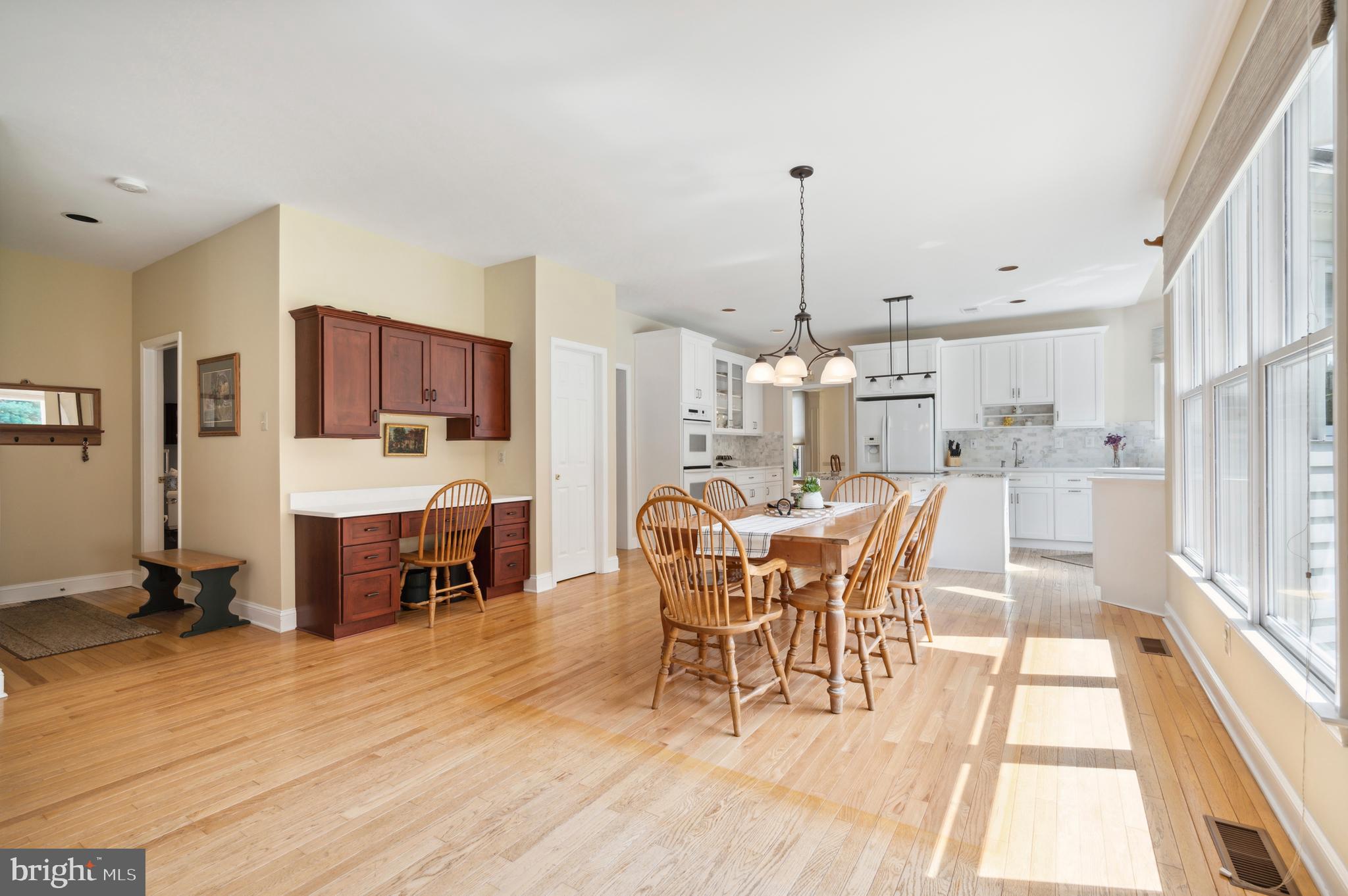 4 Stoney End Road Broomall, PA 19008 - Photo 22 of 50 Kitchen opens to Informal dining/breakfast area