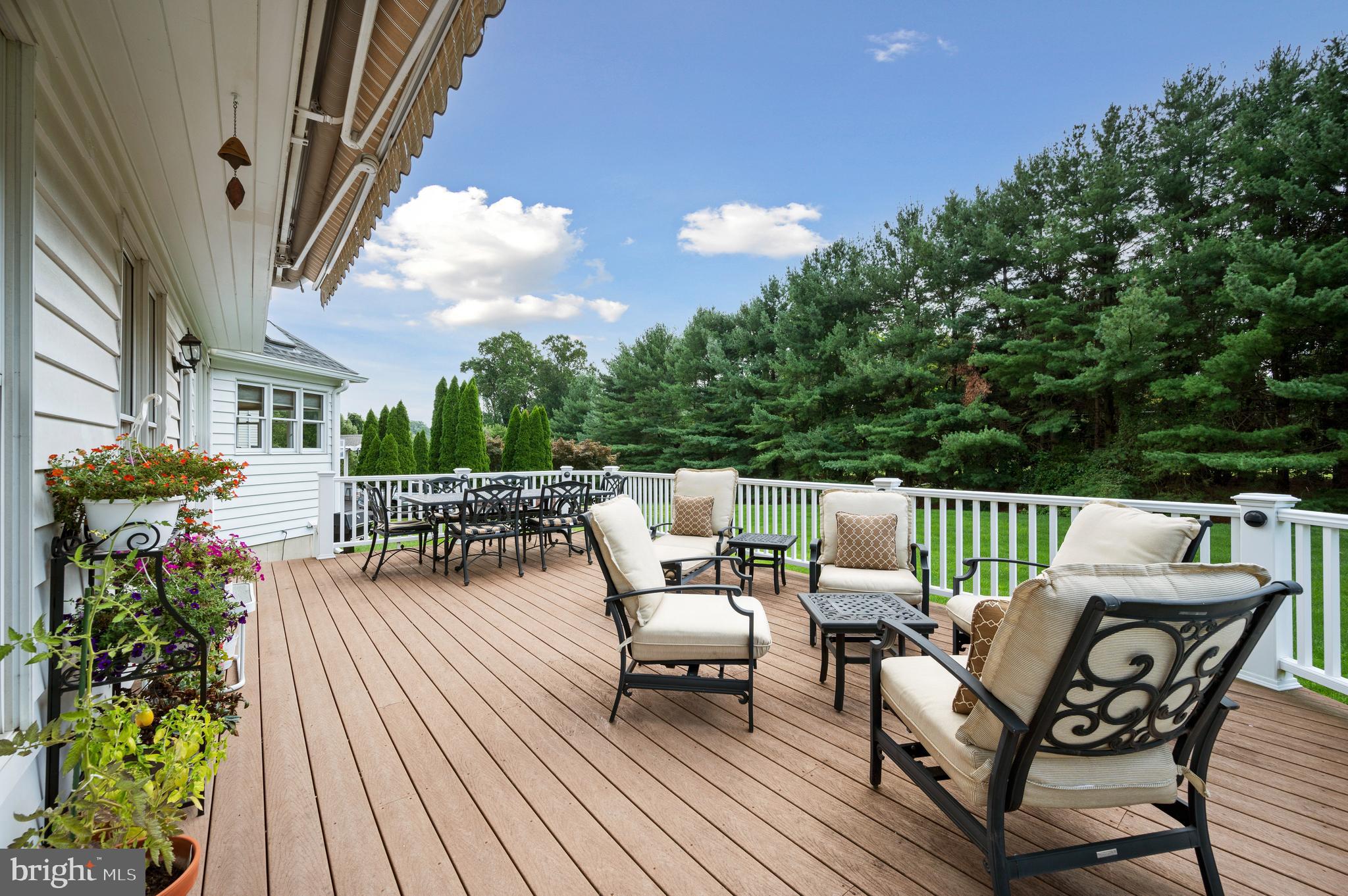4 Stoney End Road Broomall, PA 19008 - Photo 24 of 50 Fabulous composite deck