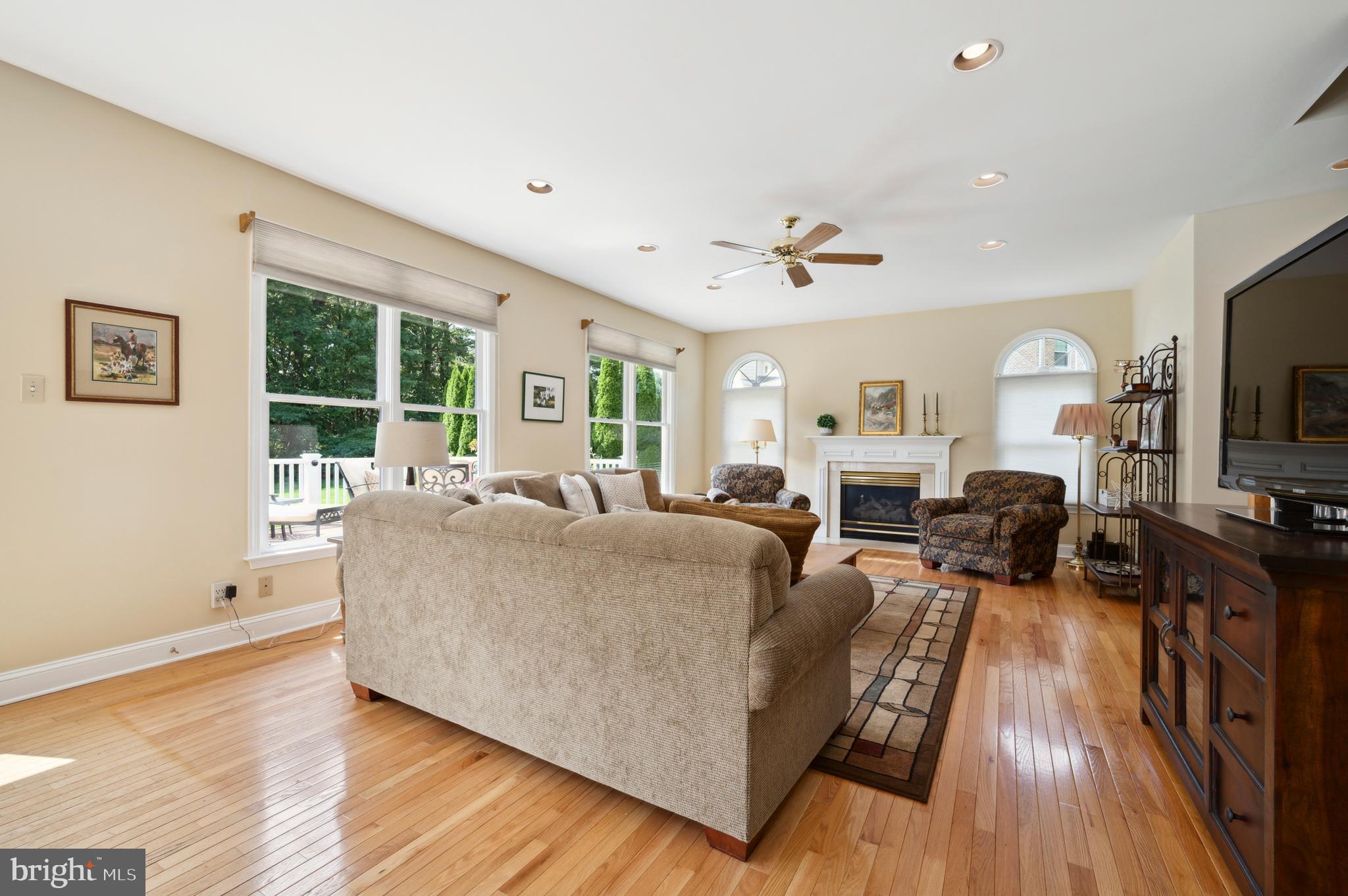 4 Stoney End Road Broomall, PA 19008 - Photo 25 of 50 Huge family room
