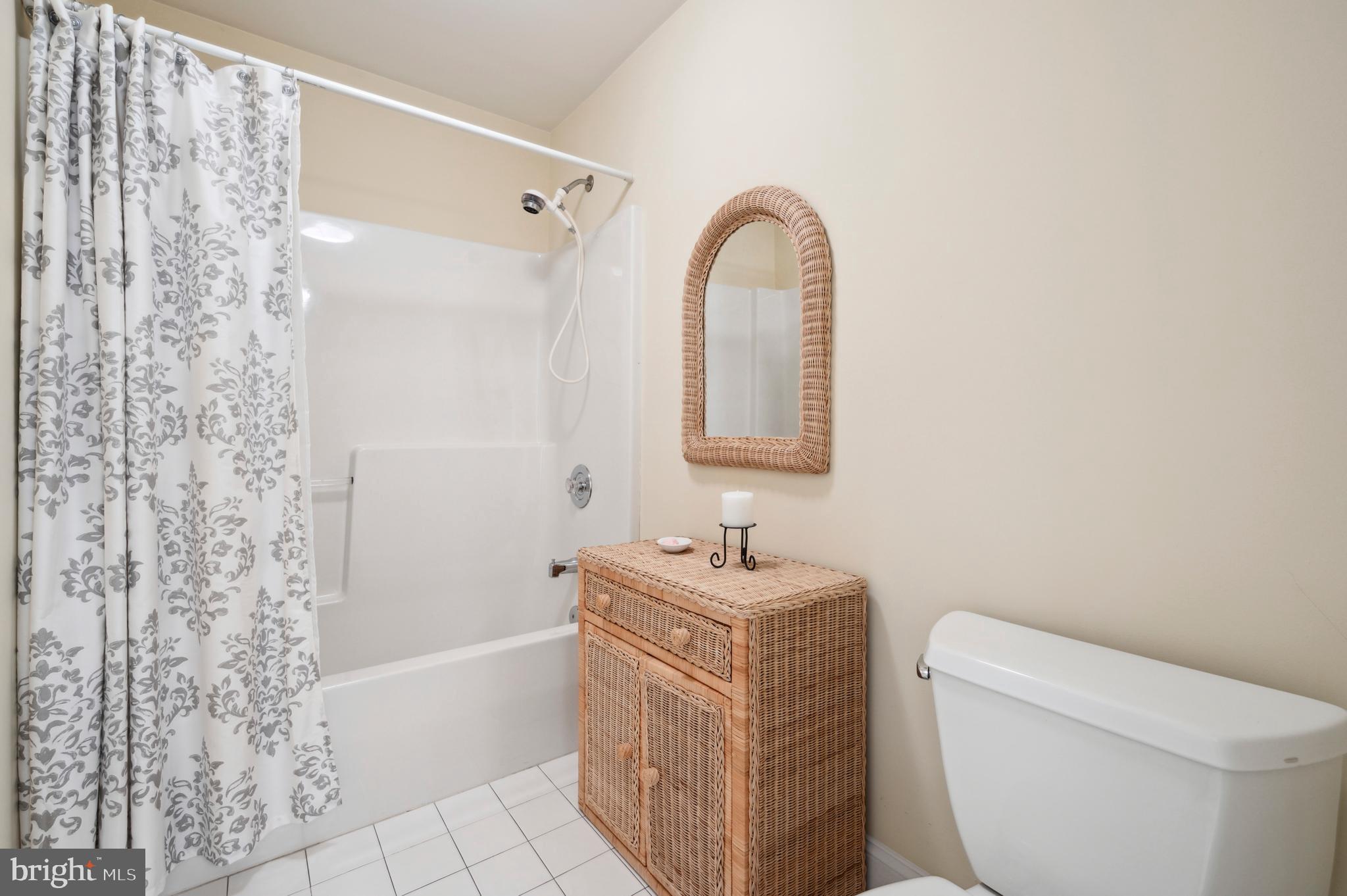 4 Stoney End Road Broomall, PA 19008 - Photo 41 of 50 Toilet and bath/shower is separate fr vanity area
