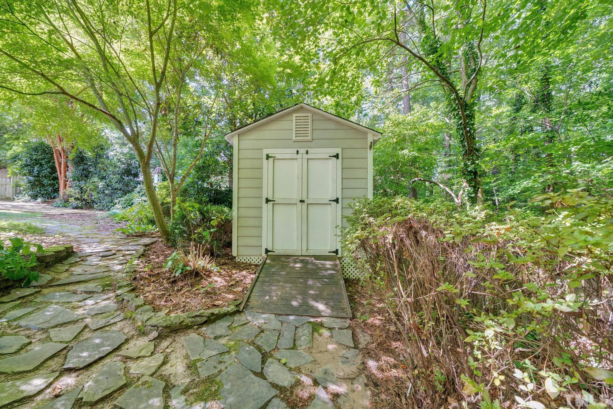 6524 Wynbrook Way Raleigh, NC 27612 - Photo 9 of 27