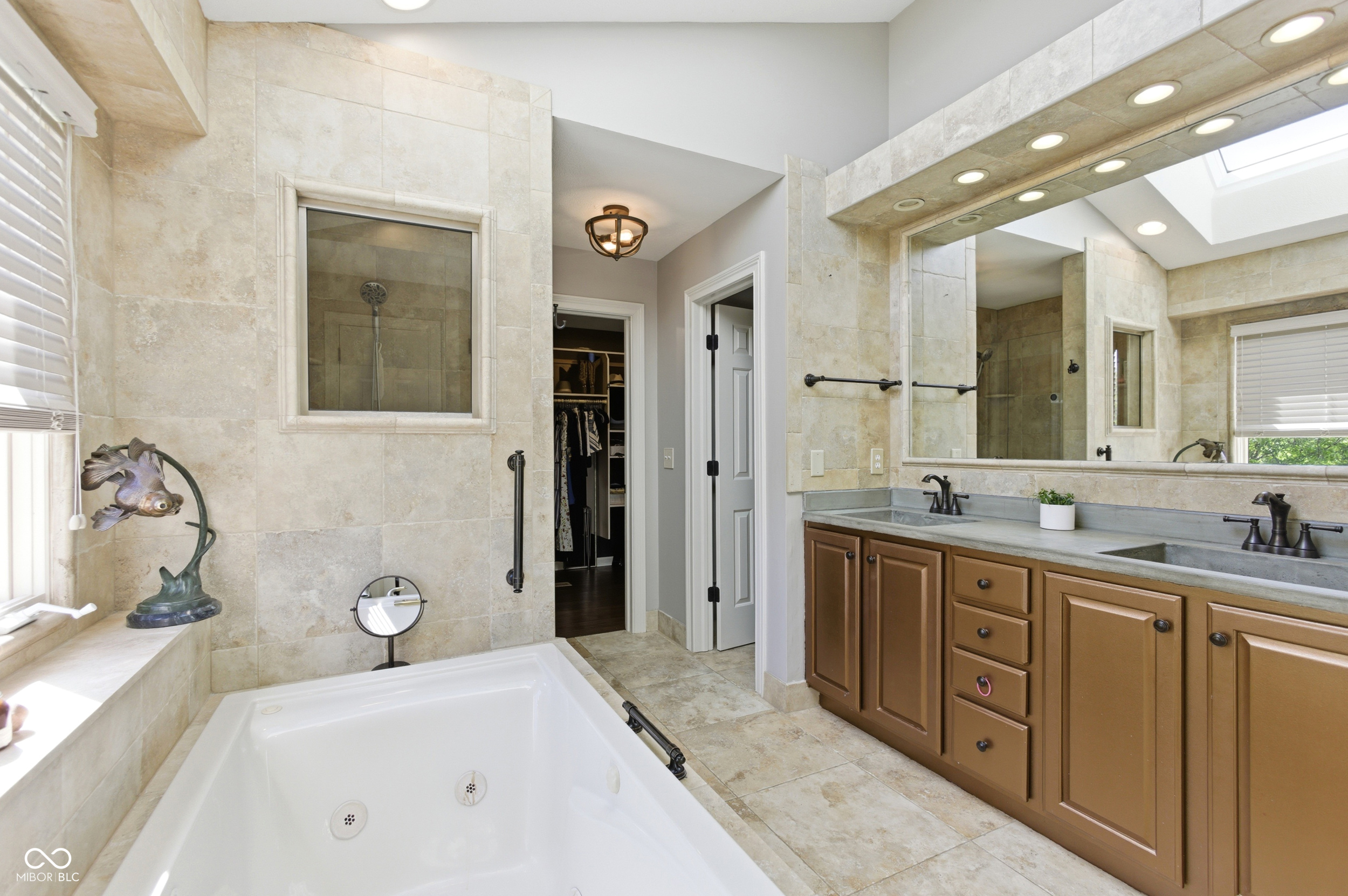 9980 Woodlands Drive Fishers, IN 46037 - Photo 27 of 51