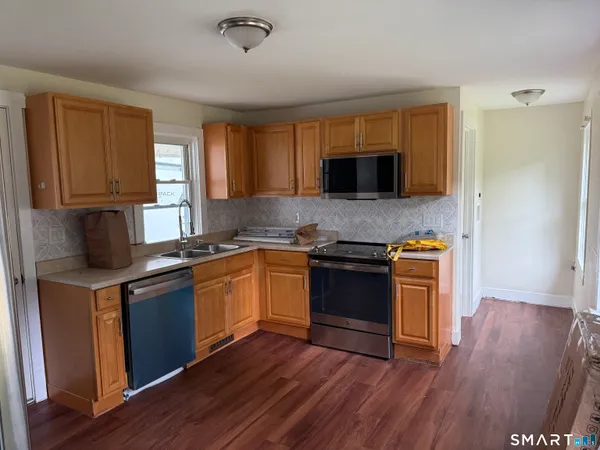 $339,900 | 59-61 Gallup Street, Plainfield, CT 06374