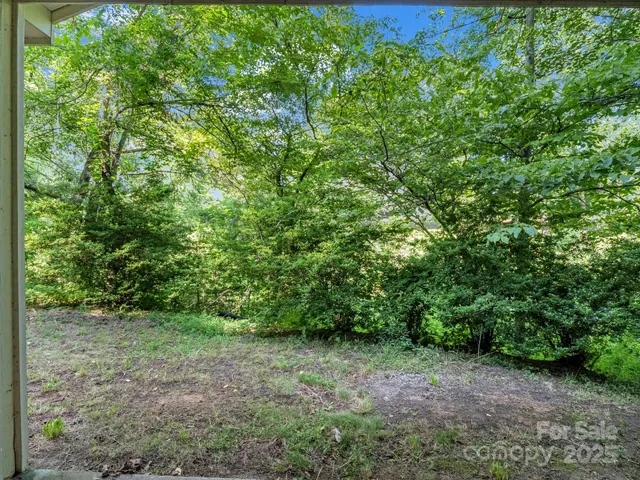 a view of a outdoor space