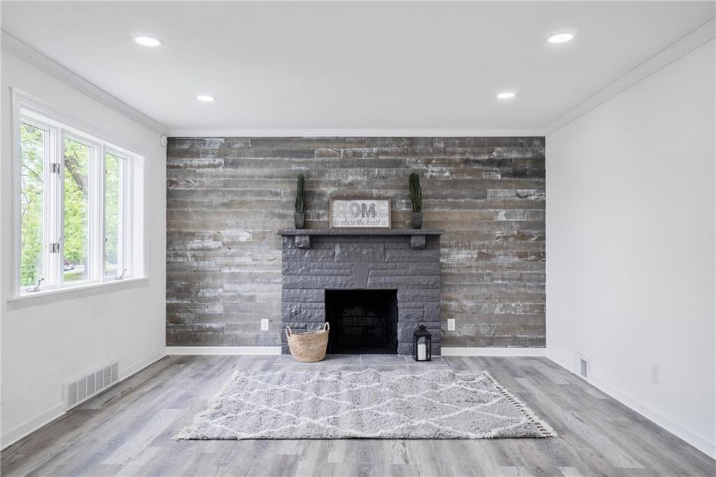 2406 Willowbrook Road Pittsburgh, PA 15241 - Photo 4 of 15 Gallery Image 4