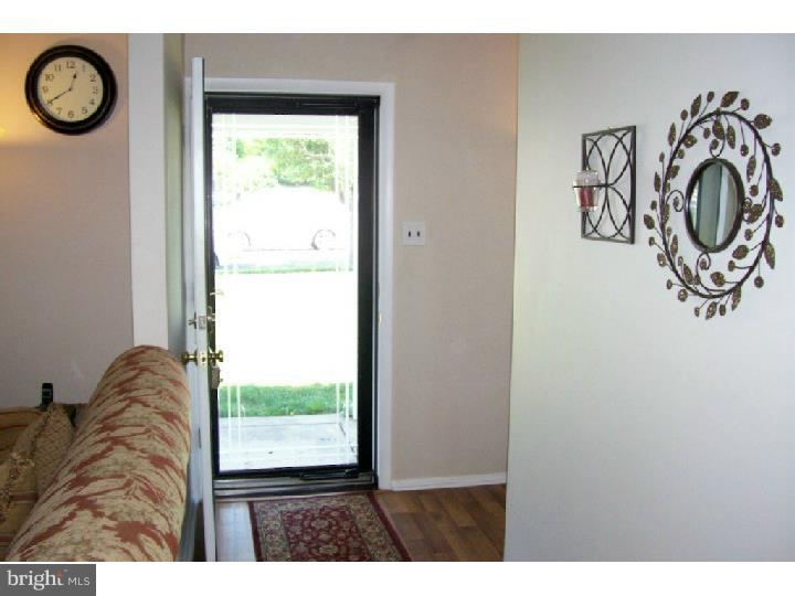 3150 Bogle Road Bensalem, PA 19020 - Photo 2 of 25 Foyer