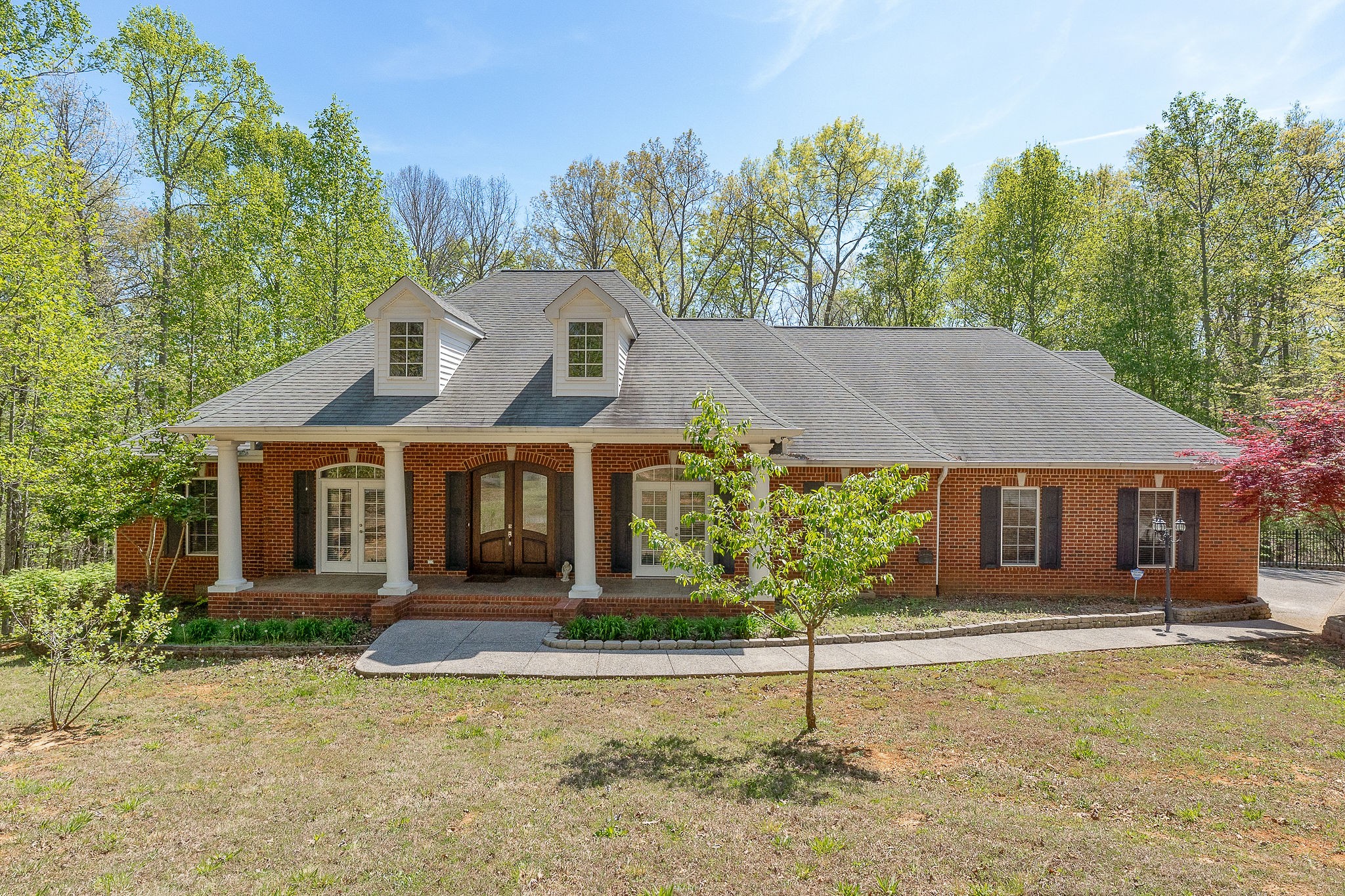 120 Dunrobin Court Sparta, TN 38583 - Photo 1 of 40 front view of a house with a yard