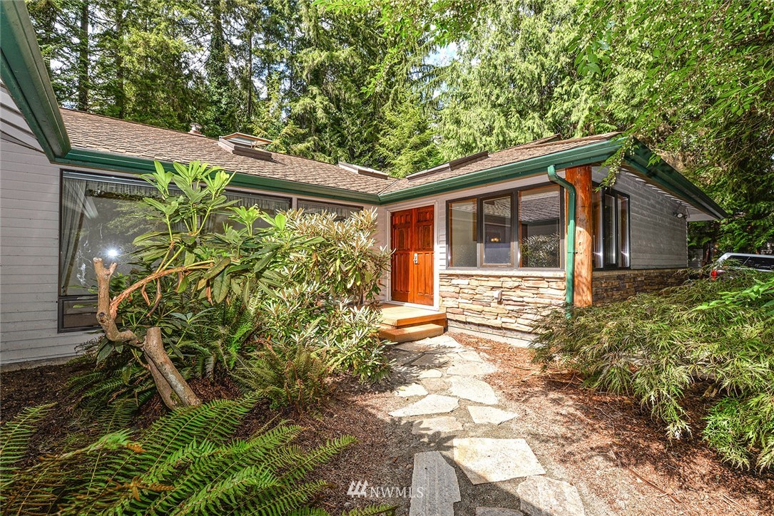 5011 156th Street Southeast Bothell, WA 98012 - Photo 2 of 25