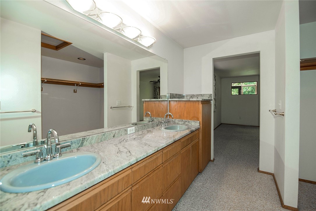 5011 156th Street Southeast Bothell, WA 98012 - Photo 13 of 25