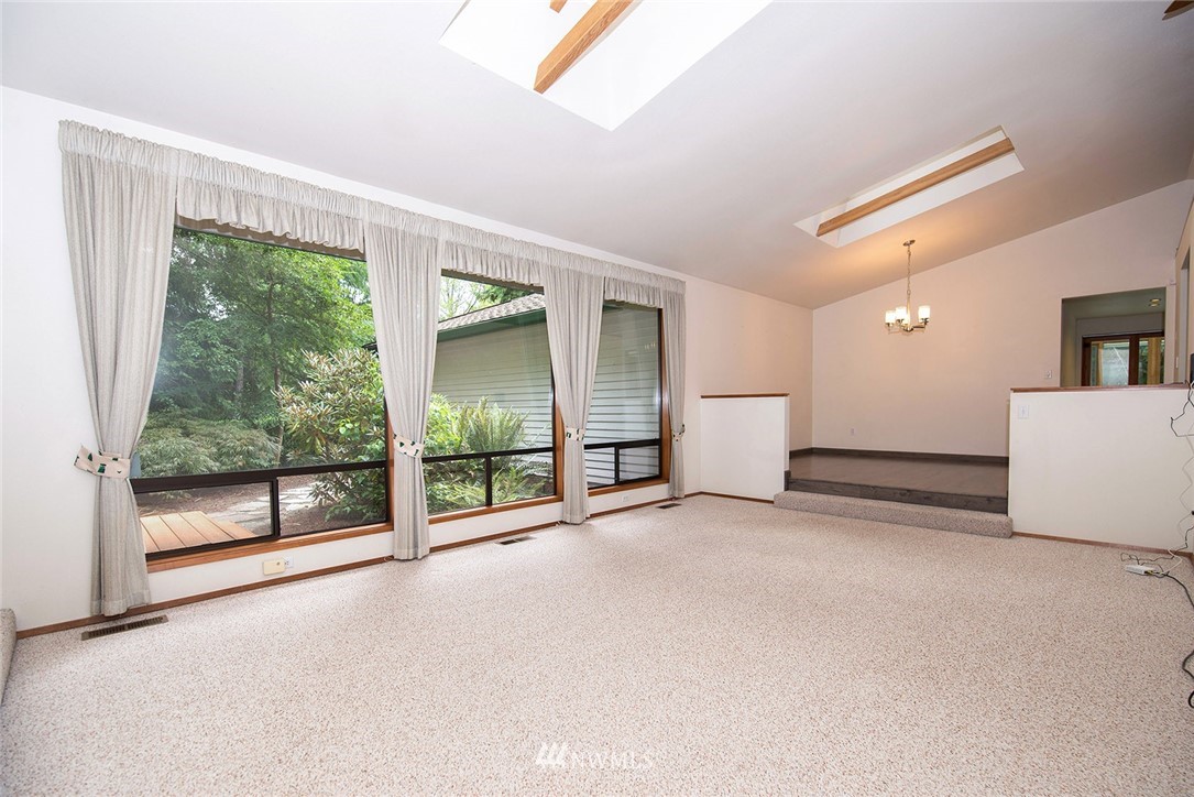 5011 156th Street Southeast Bothell, WA 98012 - Photo 5 of 25