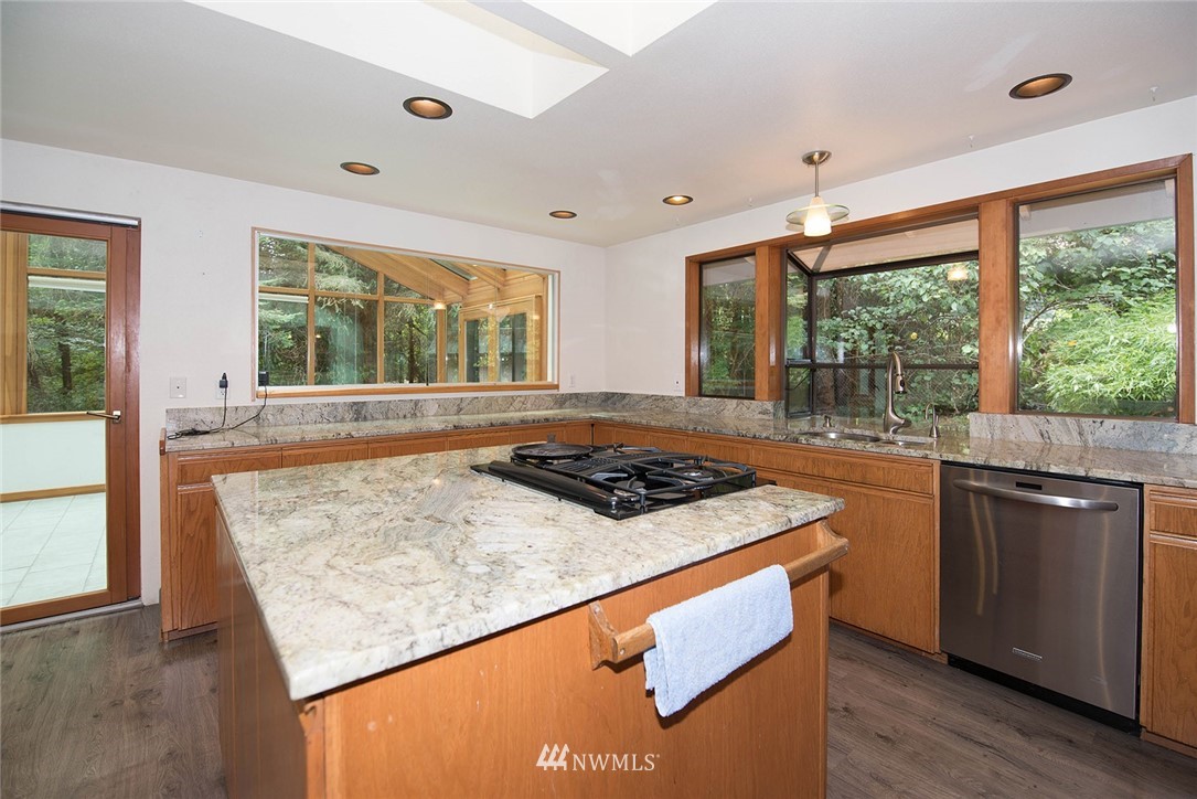 5011 156th Street Southeast Bothell, WA 98012 - Photo 9 of 25