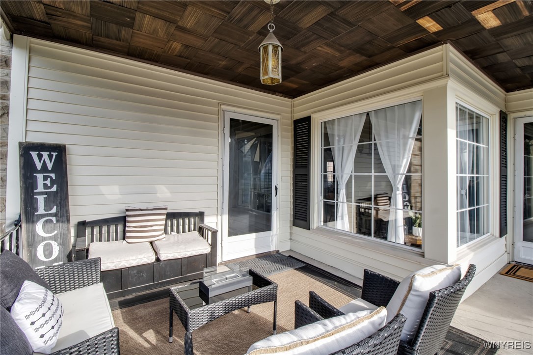 7338 Rochester Road Lockport Town, NY 14094 - Photo 4 of 34