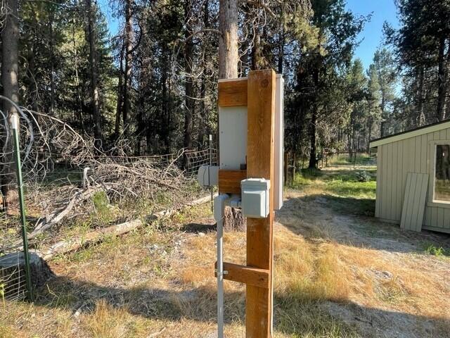 16868 Hermosa Road Bend, OR 97707 - Photo 7 of 40 a sign board with yard