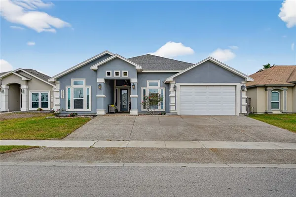 $469,900 | 3045 St Eustatius, Corpus Christi, TX 78418