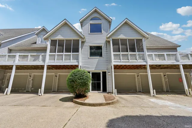 $175,000 | 1364 South College Mall Road, Bloomington, IN 47401