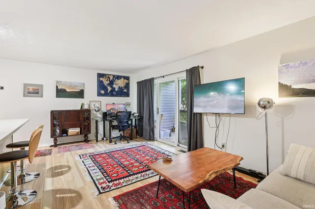 $170,000 | 1364 South College Mall Road, Bloomington, IN 47401