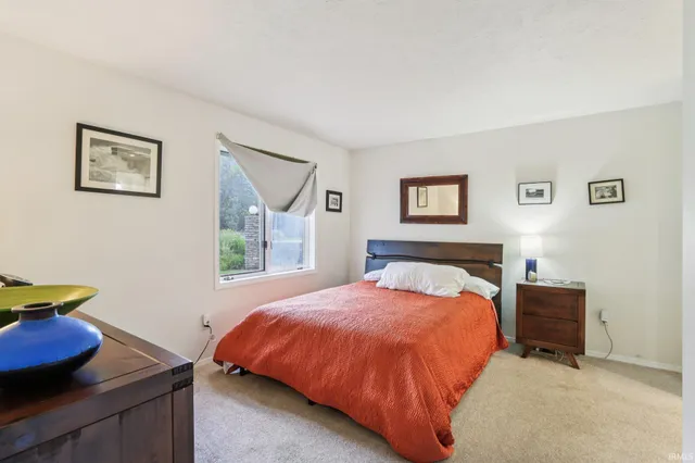 $175,000 | 1364 South College Mall Road, Bloomington, IN 47401