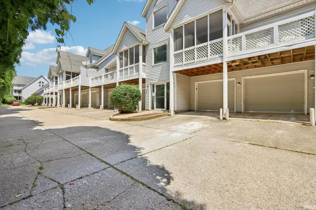 $175,000 | 1364 South College Mall Road, Bloomington, IN 47401