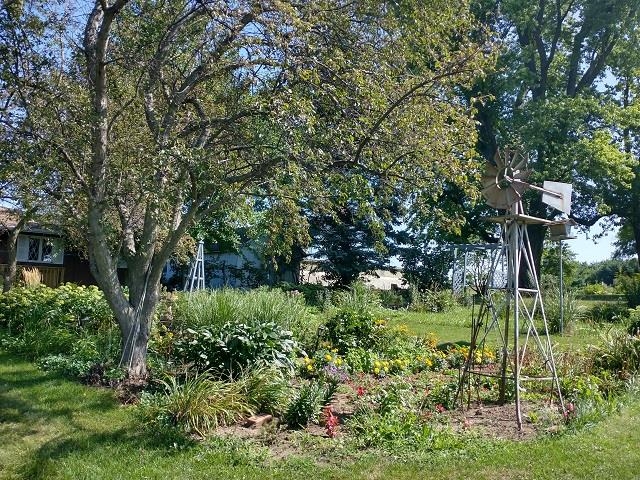 9101 North Church Road Davis, IL 61019 - Photo 30 of 38 a view of a garden