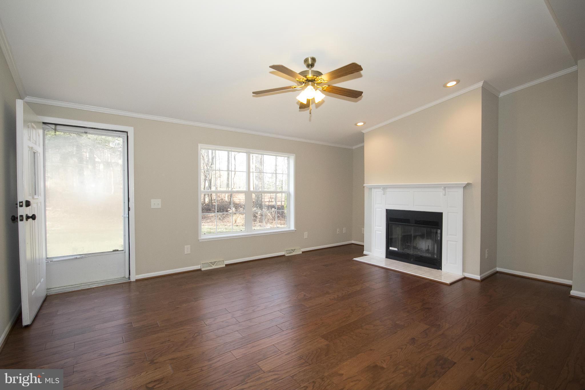 808 Miller Road Parkton, MD 21120 - Photo 12 of 29 Living Room