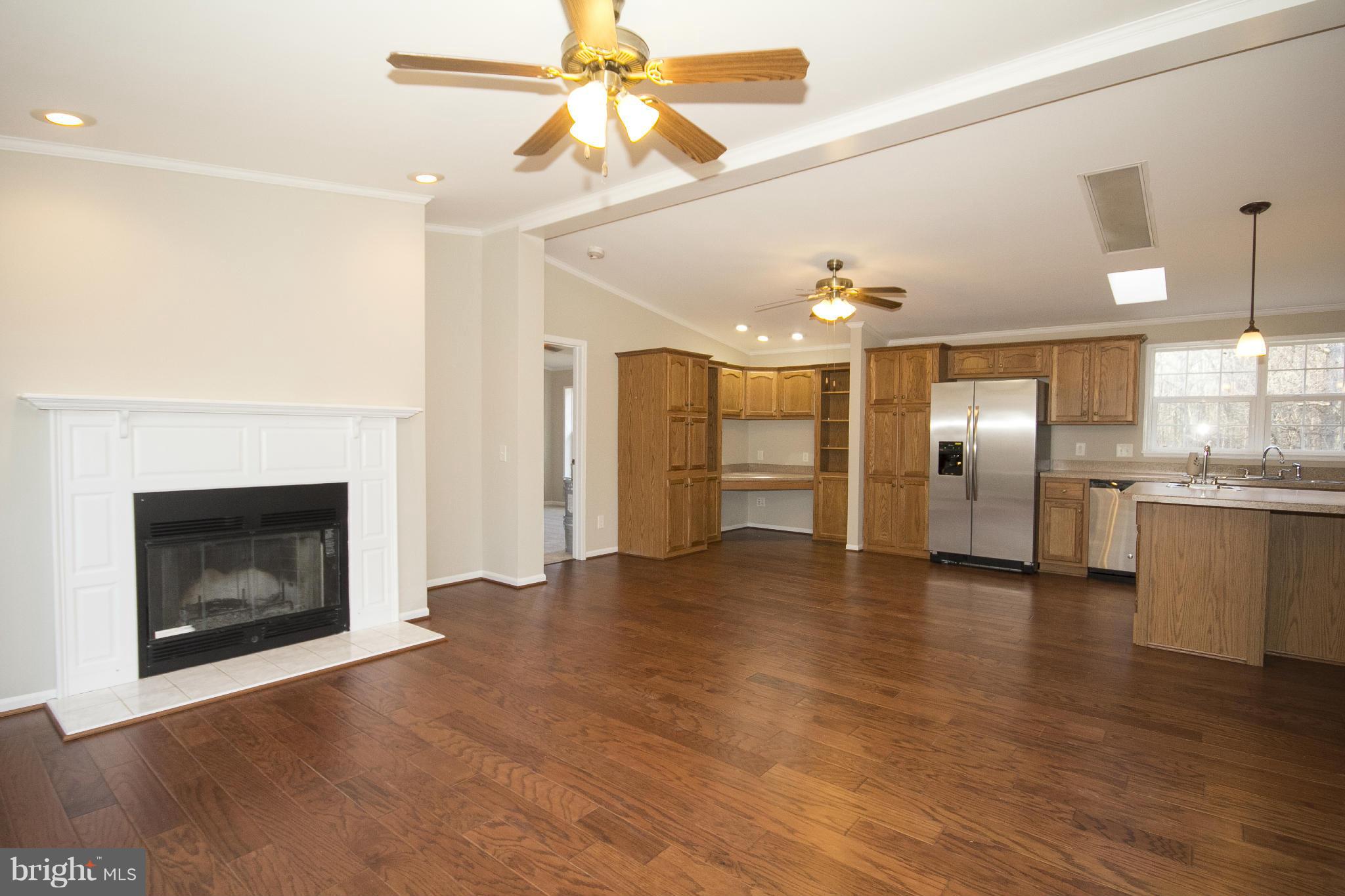 808 Miller Road Parkton, MD 21120 - Photo 17 of 29 Living Room